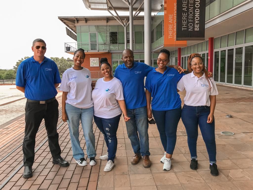 airwards_'s tweet photo. SA FLs @BonGlobalEntrep hosted a successful #drone #awareness #workshop last month, focused on SA #unemployed youth looking to kick-start their journey in the #droneindustry. Amazing initiative #airwardsjudge #lbwd #qpdronetech #innovation #technology #opportunity https://t.co/kIYEncDJLp