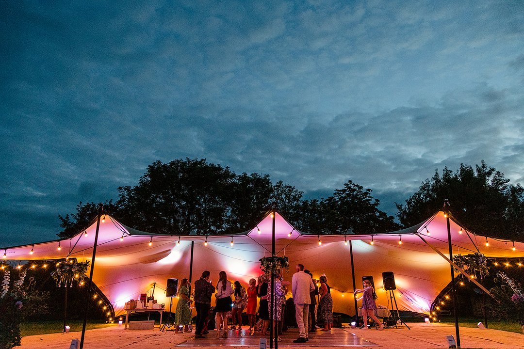 Late summer evening outdoor weddings will be here with us again soon. 
.
.
.
. 
#sussexwedding #sussexweddingphotographer #sussexweddingvenue #engaged #weddingplanning #weddinginspo  #wildelopements #brightonwedding #documentaryphotography #documentaryweddingphotography #weddingi