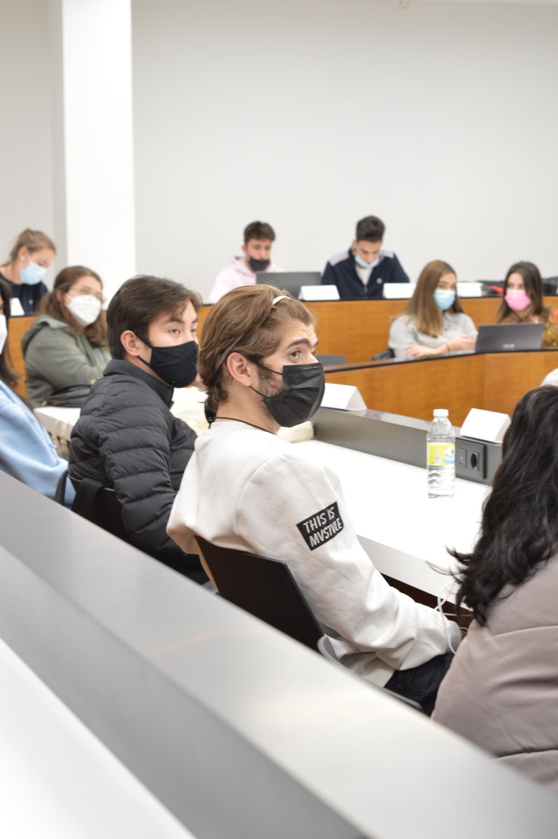 UIEuniversidad's tweet photo. Ayer 22 de marzo celebramos en #UIE el primer Intercultural Day 🚀
¿En qué consistió? Estudiantes de último año de #ADE compartieron recuerdos y la apasionante carrera internacional de antiguos estudiantes #IESIDE.
Sin duda, un primer Intercultural Day con mucho éxito 👏 https://t.co/aWLLYGaMGi