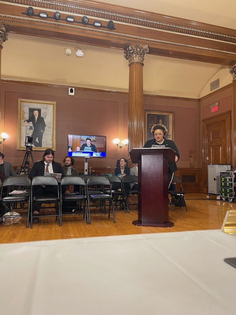 bhenriesri's tweet photo. Grateful for advocates that believe we can see our housing stock grow in creative and effective ways, while uprooting archaic and unjust systems!#h6638 🏘
Thank you @alexkithes @croselund @_holyspokes @MattSchaelling &amp; @HayleyBuckey for your stories and expertise to the convo! https://t.co/JR4ezBDSCL