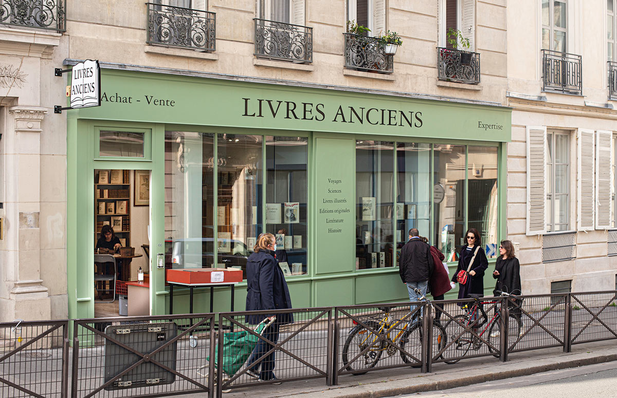 pariscommerces's tweet photo. Le #ConseildeParis vient de voter la recapitalisation de la @Semaest et de sa filiale, la Foncière Paris Commerces, pour pérenniser l’action publique menée en faveur du commerce et de l’artisanat dans les quartiers parisiens. 
Plus d'infos👉 https://t.co/jNVKedZJJE https://t.co/ay55x4h4ii