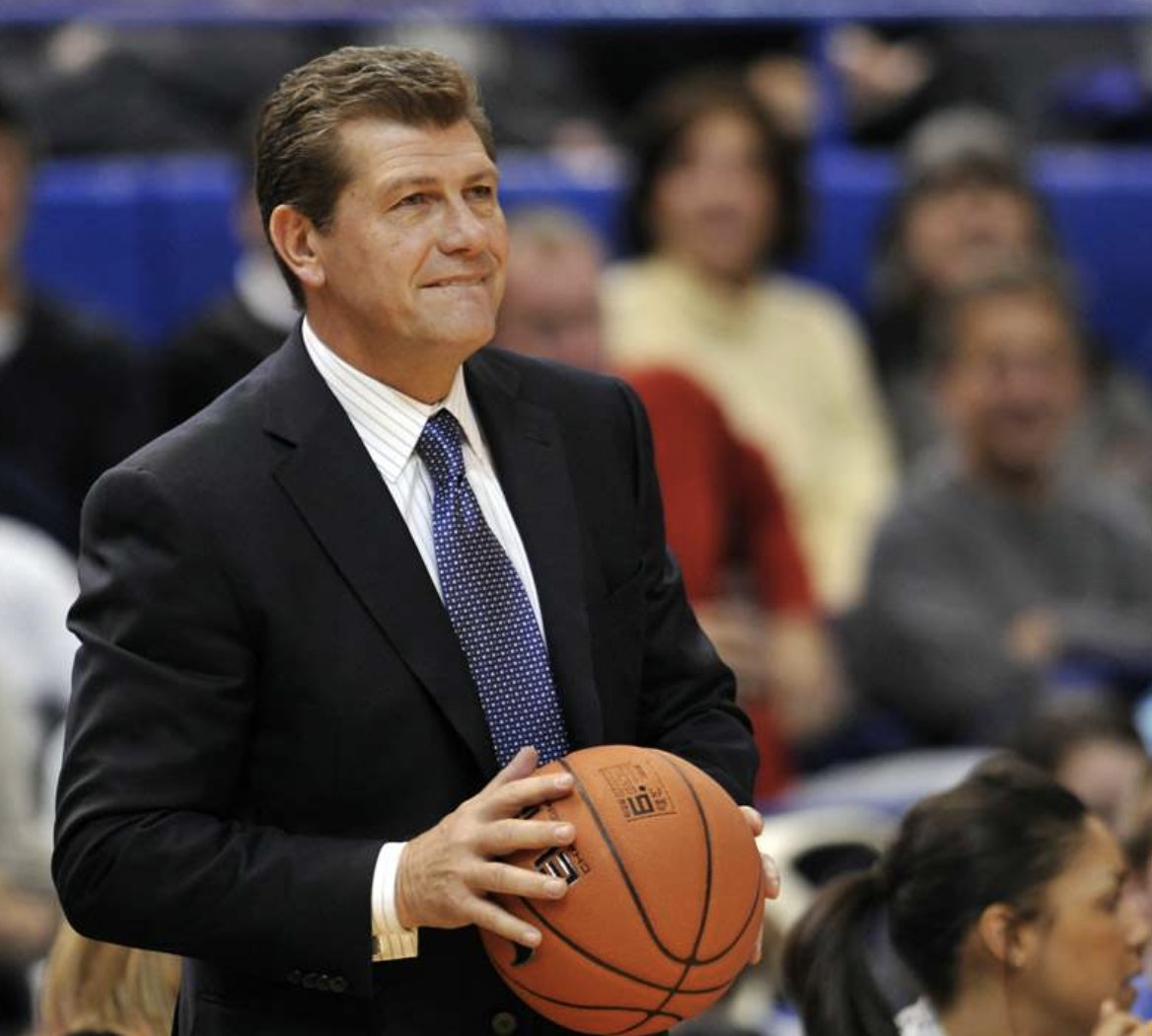 Happy birthday to Geno Auriemma! Here is a current photo of him. 