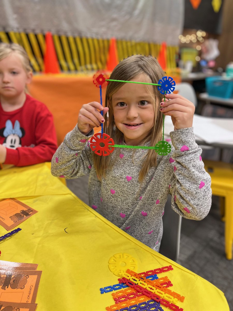 EdmondSchools's tweet photo. For our youngest students, play is the brain's pathway to learning. At Redbud Elementary, first-graders had a blast playing in the construction zone all the while learning two-letter combinations, long vowel sounds, and word building! #EPSLeads #oklaed 🚧👷👷‍♀️🧱 https://t.co/lA4E3HPcji
