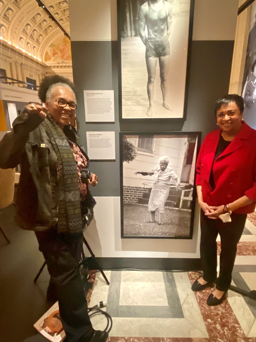 LibnOfCongress's tweet photo. It's an honor to be with former White House photographer Sharon Farmer and stand next to one of her photos part of @librarycongress exhibit, Not An Ostrich.
400 photos selected from the LOC collection of 15 million photographs. #NotAnOstrich opens today!
https://t.co/rXJb7F4tyW https://t.co/YrNg02XW3L