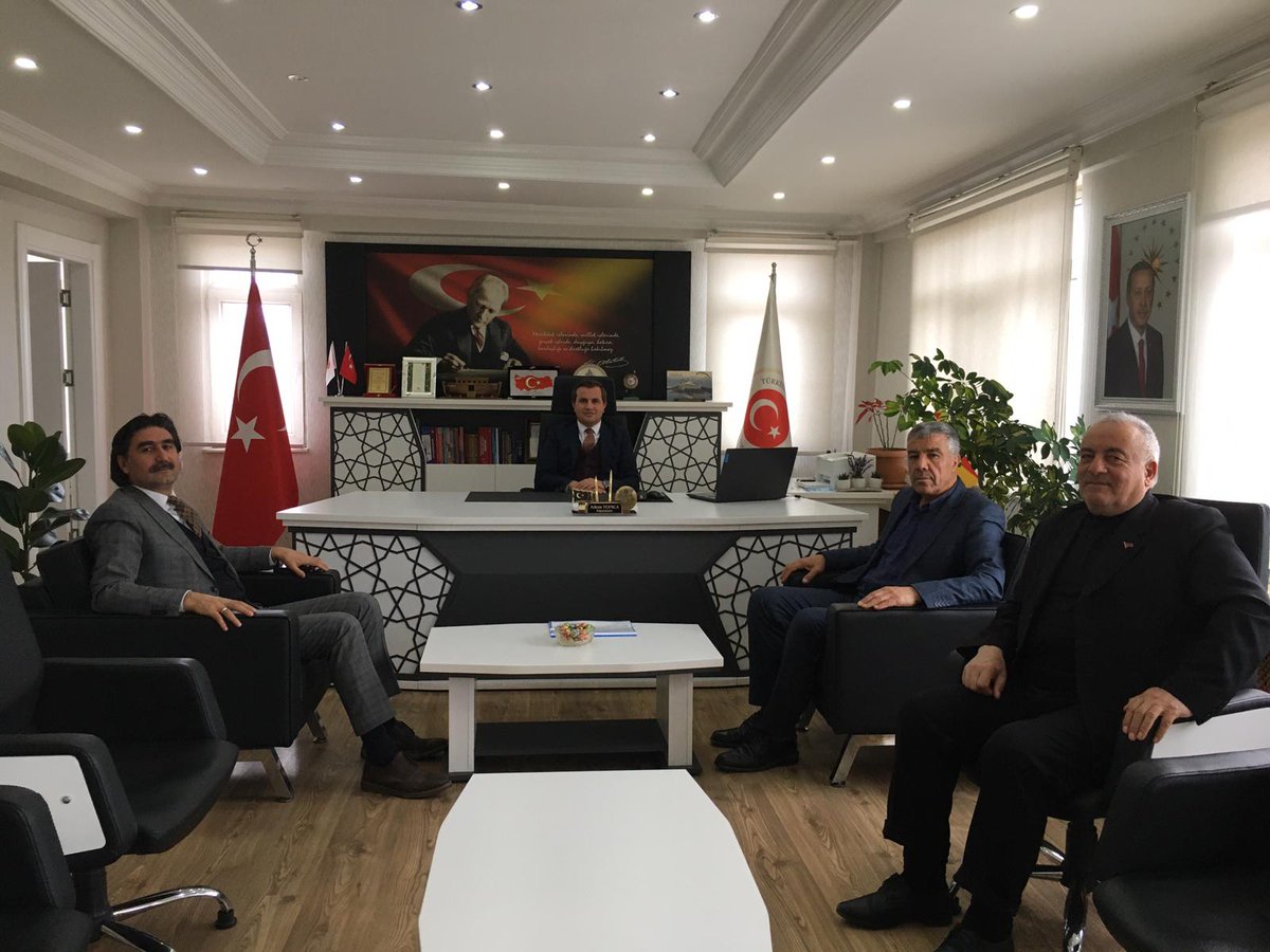Belediye Başkanımız Sayın İsmet Taşdemir, İlçe Başkanımız Sayın Alican Çapar ve İl Encümenimiz Sayın Süleyman Çakmakçı İlçe Kaymakamımız Sayın Adem Topaca'yı makamında ziyaret ettiler.
<a href="/alican_capar/">Alican Çapar</a> <a href="/ismettas04/">İsmet Taşdemir</a> <a href="/ademtopaca/">Adem Topaca</a>