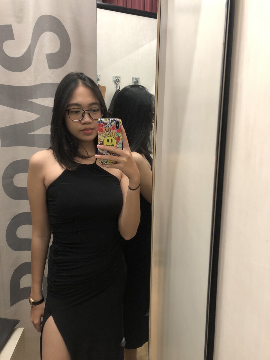 kaptenAmercia's tweet photo. Dress kayak gini tu namanya apasihh kamu tau gak cara undress-nya https://t.co/yub2zefU9a