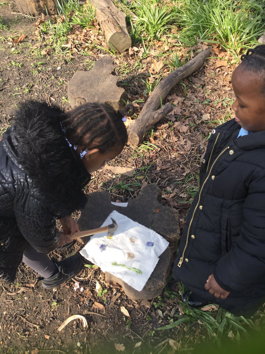 Christchurchsw9's tweet photo. The children in Oak class did a fun art activity which involves pounding plants to release their natural pigments into cloth. This is called Hapa-zome a Japanese term meaning โleaf-dyeโ #outdoors #outdoorlearning #SW9Partnership https://t.co/4flR2ZDFui