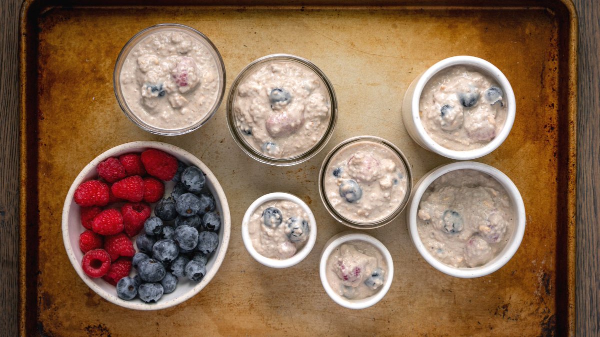 TheBigSwich's tweet photo. Celebrate National Chia Day with our Chia Pudding with Fresh Berries &amp; Bananas recipe!
⁠
Whether you’re looking for a quick and easy breakfast or a super-satisfying snack, this chia pudding will definitely hit the spot.⁠
⁠
Learn how to make the recipe: https://t.co/SLaJnsBdu5 https://t.co/Wvl7stHj8j