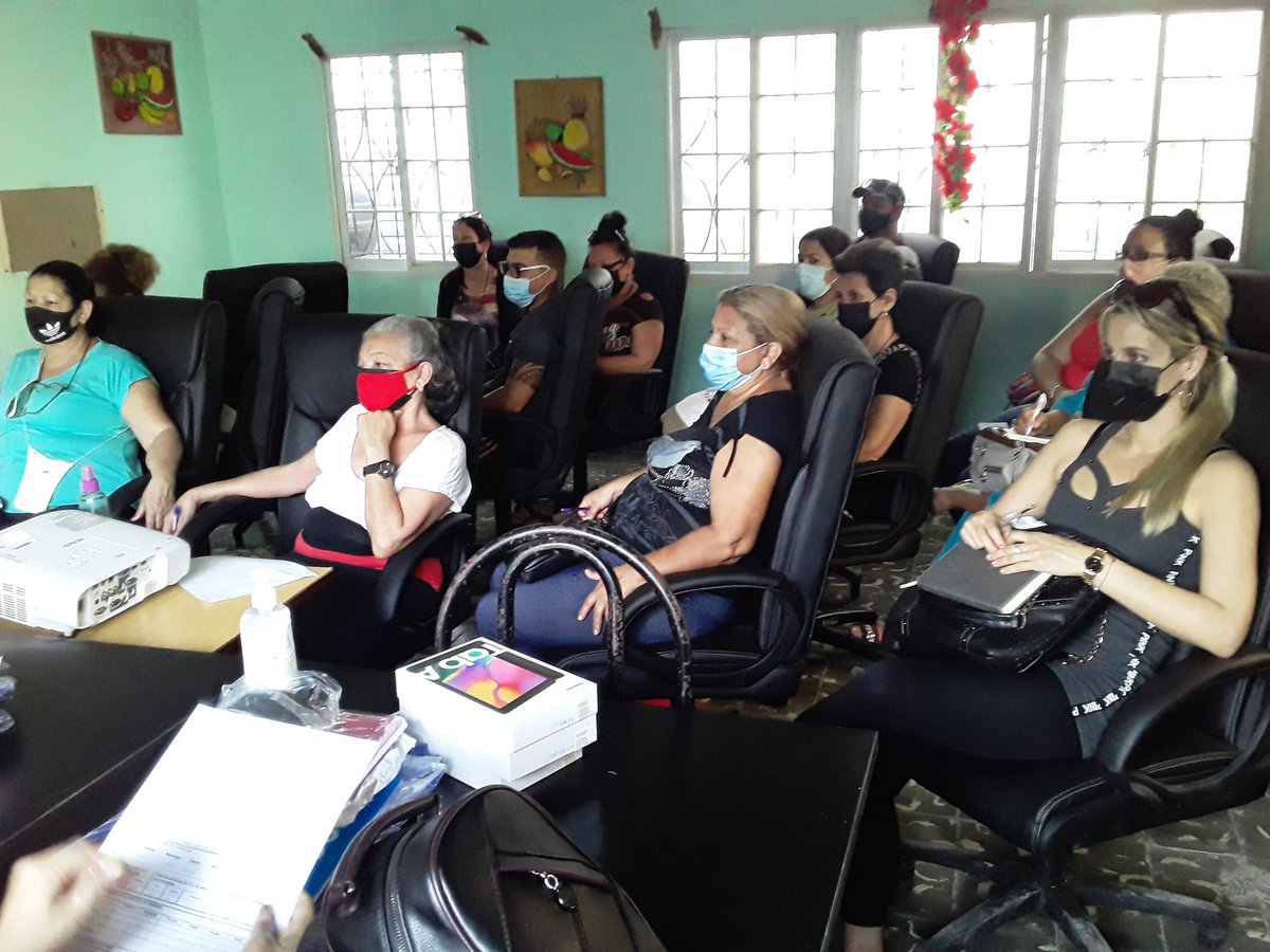 AvilaOnei's tweet photo. 📊 #ONEICiegoDeÁvila en Seminario sobre la aplicación de la #EncuestaNacionalDeFecundidad, con participación de los municipios de #CiegodeAvila, #Majagua, #Venezuela y #Baraguá. La encuesta se realizará con dispositivos móvilles📱, del 1ro al 30 de abril. #ONEIEnAvance #CubaVive https://t.co/myN9slHWM1