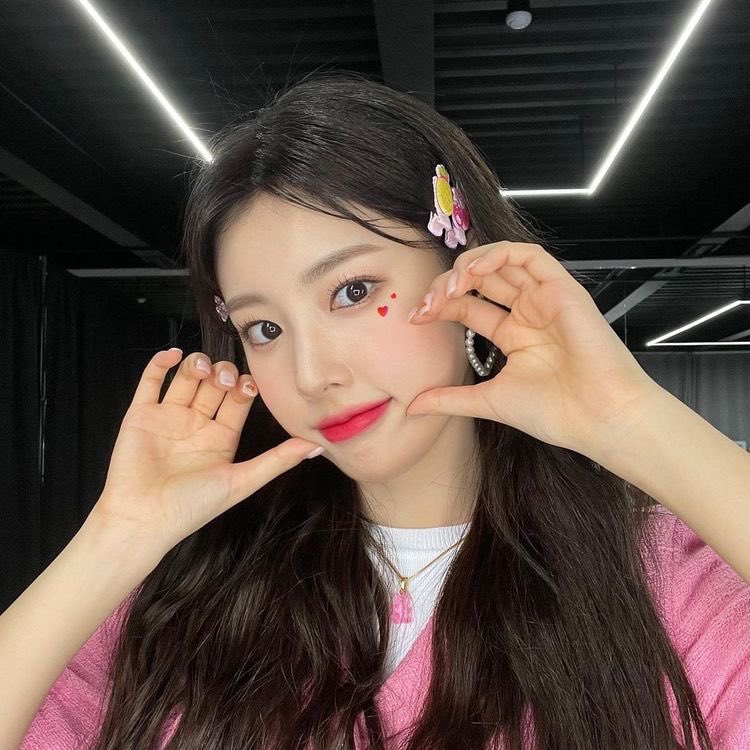 dverheva's tweet photo. ㅤ

Happy Birthday, @brieIIva! A little gift for the birthday girl.💖 Udah gede saatnya punya pacar, tapi jangan lupa kenalin ke aku dulu.✨

ㅤ https://t.co/LwzsuFAjeX