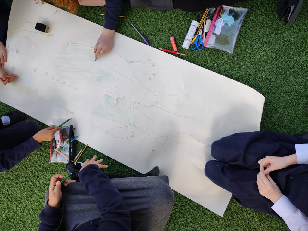ByronSchool's tweet photo. People who help us, an artistic impression by years 3 and 4 #help #artisticimpression #PSHE #outdoorlearning #teamwork https://t.co/iPNN3qaF8j