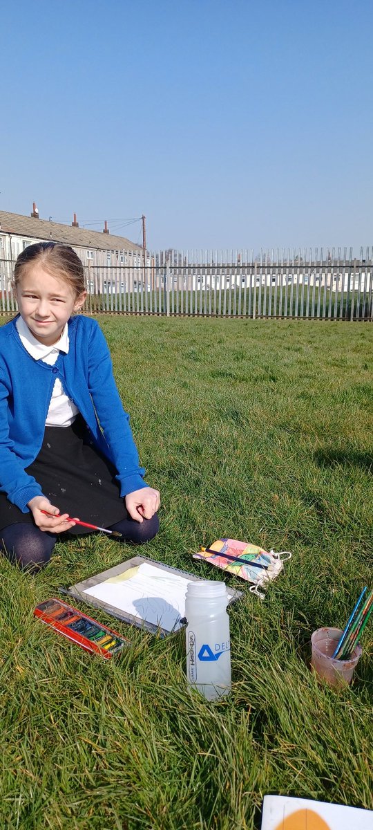 TheParksElsa1's tweet photo. ELSA session enjoying the sun for our ELSA session sketching and painting with watercolours 
@DeltaTheParks https://t.co/cpG9Mqaa6T