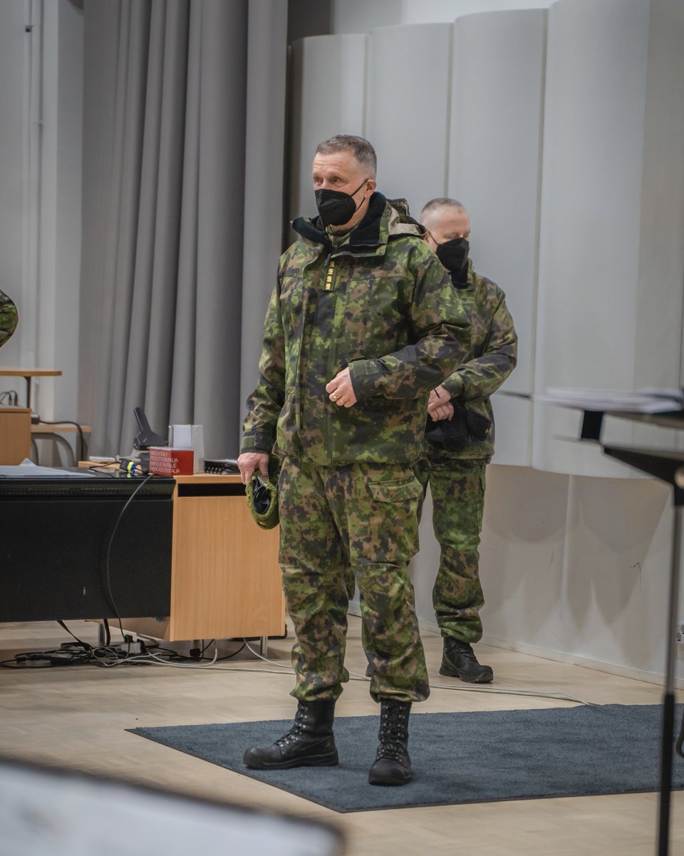 pvvmsk's tweet photo. Tänään #puolustusvoimat komentaja kenr Timo Kivinen @Finnchod kävi tutustumassa #PSPR Varusmiessoittokuntaan. Vierailullaan kenr Kivinen kävi konserttisoittokunnan harjoituksissa ja keskusteli paikalla olleiden varusmiesten kanssa.

Kuvat: Puolustusvoimat / Petteri Ojala

#PVVMSK https://t.co/Aao9IW97g3