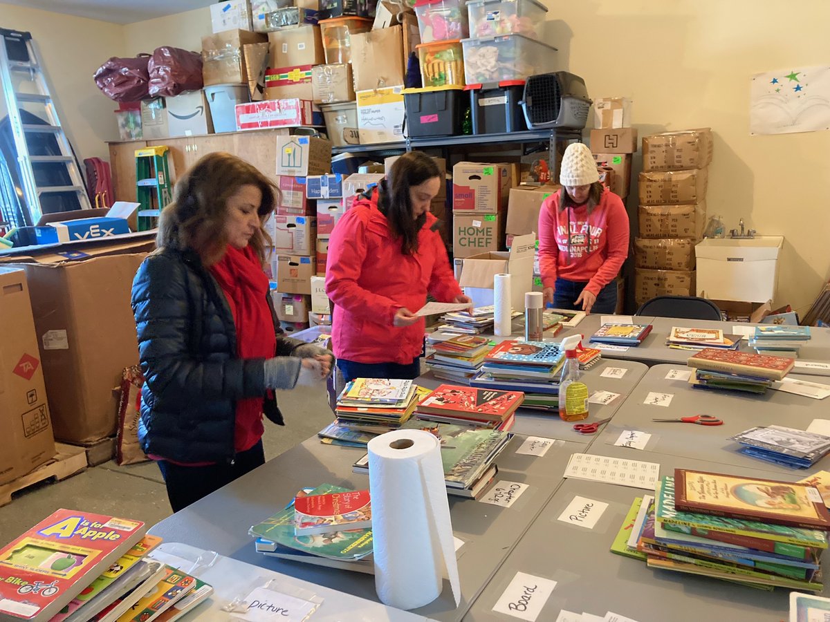 JLIndianapolis's tweet image. Volunteers from the Junior League of Indianapolis recently completed a book sort. Working in two shifts, JLI volunteers reviewed and processed 500 books to be distributed to area children. JLI is focused on  preparing students for academic success. #JLI100 #JuniorLeague