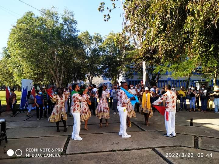 SuselyMorfaG's tweet photo. 😁🐊😍❤✌ llegada de nuestros delegados #MatancerosEnVictoria #Matanzas #BalancePCCMatanzas Universidad de #Matanzas nuestra @FeuCuba @UJCdeCuba profesores y artistas matanceros organizaron un bello recibimiento. https://t.co/cs1TUDPdy4