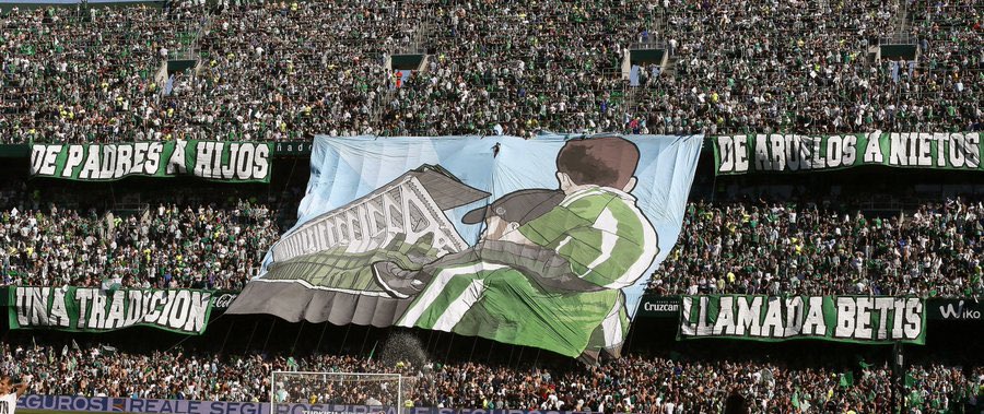 MemoriadelBetis's tweet photo. Hace hoy 15 años se nos iba al cuarto anillo el autor de unas las frases más memorables para ¿definir? esa pasión llamada Betis: de padres a hijos, de abuelos a nietos. 

Siempre en el recuerdo el gran Manolo Ramírez Fernández de Córdoba. https://t.co/5nppX2H3im
