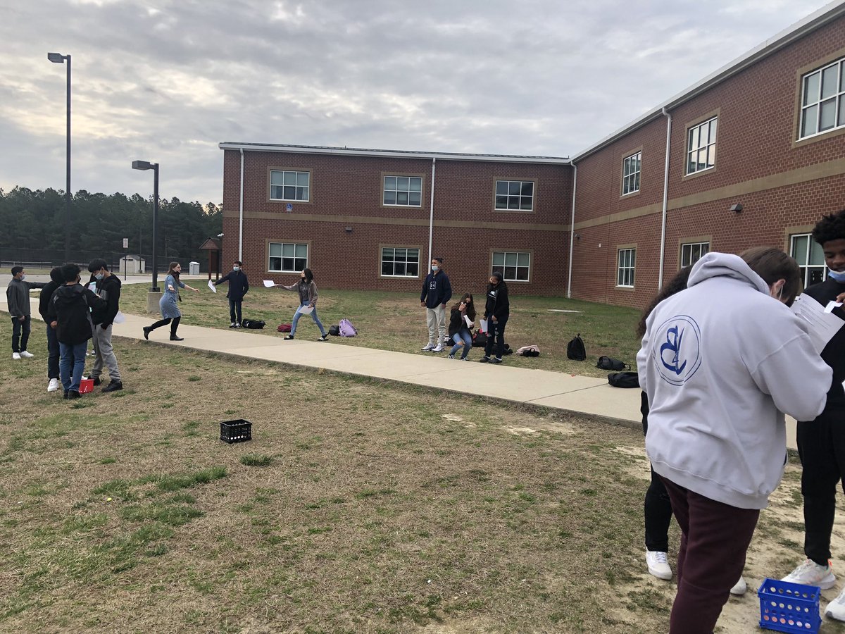 Brooke Kistner (@grammarnerd23) on Twitter photo We took advantage of the weather and worked with vocabulary outside! #everyraveneveryday_edms #oneccps <a href="/EdmsRavens/">edms_ravens</a> @cecurry_ We took advantage of the weather and worked with vocabulary outside! #everyraveneveryday_edms #oneccps <a href="/EdmsRavens/">edms_ravens</a> @cecurry_