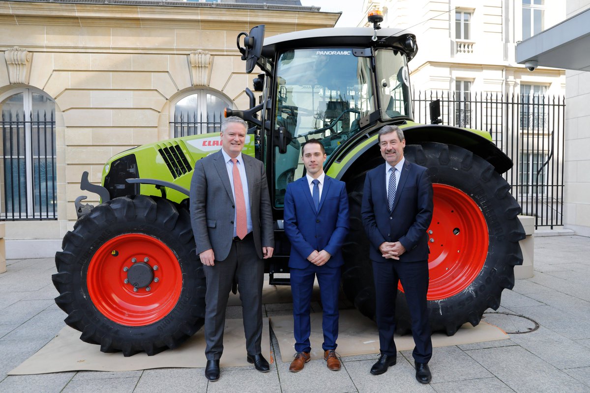 OECD Tractor Codes Chair Dusan Stofik and Slovakian Ambassador to the OECD <a href="/FeroRuzicka/">Frantisek Ruzicka</a> met with <a href="/OECD/">OECD ➡️ Better Policies for Better Lives</a> Secretary-General <a href="/MathiasCormann/">Mathias Cormann</a> during this week's annual meeting.

Innovation was high on the agenda for the Tractor Codes discussion, with support from the Chair.