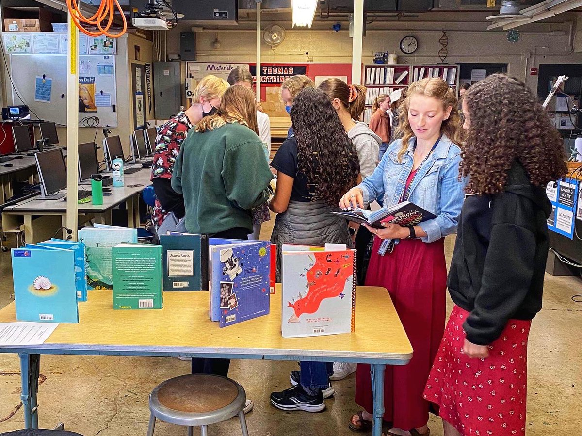 WagonRead's tweet photo. Women in Science presentation at Thomas Worthington High School in Worthington, Ohio. @WagonRead (Little Read Wagon) provided books and participated in the discussion panel as young women share their aspirations for careers in science. https://t.co/dRkFIWDnoP