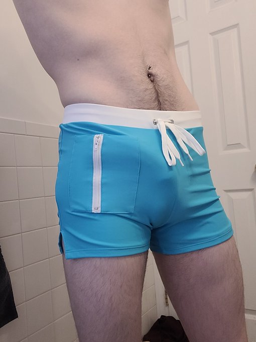 1 pic. Got a new bathing suit! I can't wait to use it this summer! https://t.co/nub9VeN6qj