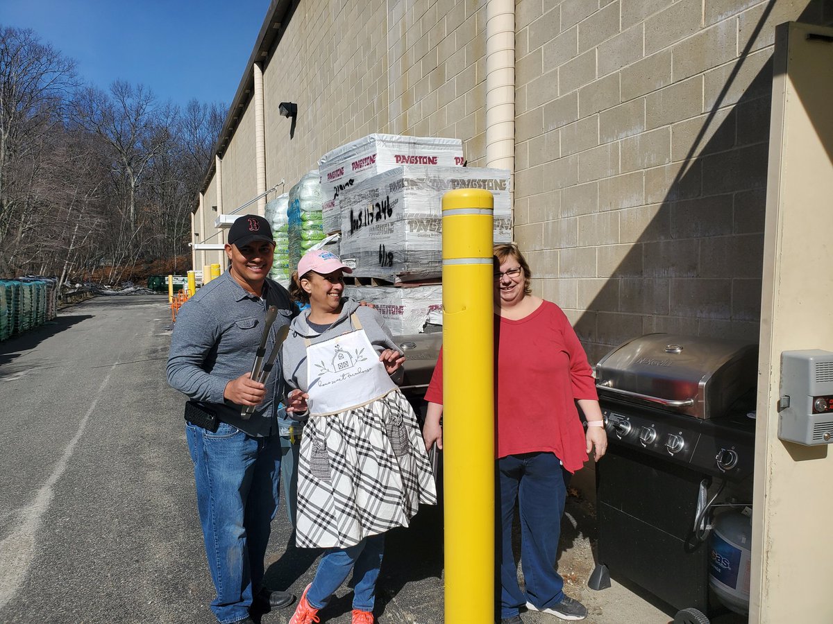 Spirit Week continues at #2668 with Wadner's Backyard BBQ. Burgers, dogs, and of course a cornhole championship 🐜🍔🌭