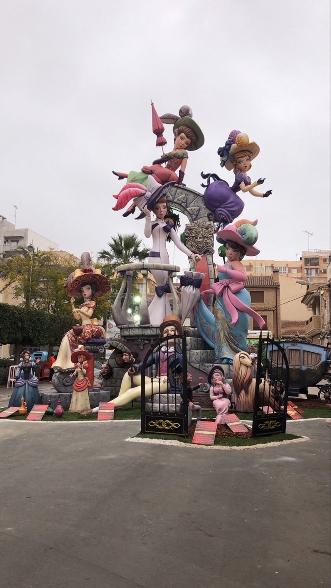 Falla grande 2022 de la Plaza Rodrigo de Sagunto, obra de Erik Martínez y 1er premio de la Sección Especial. #Fallas2022