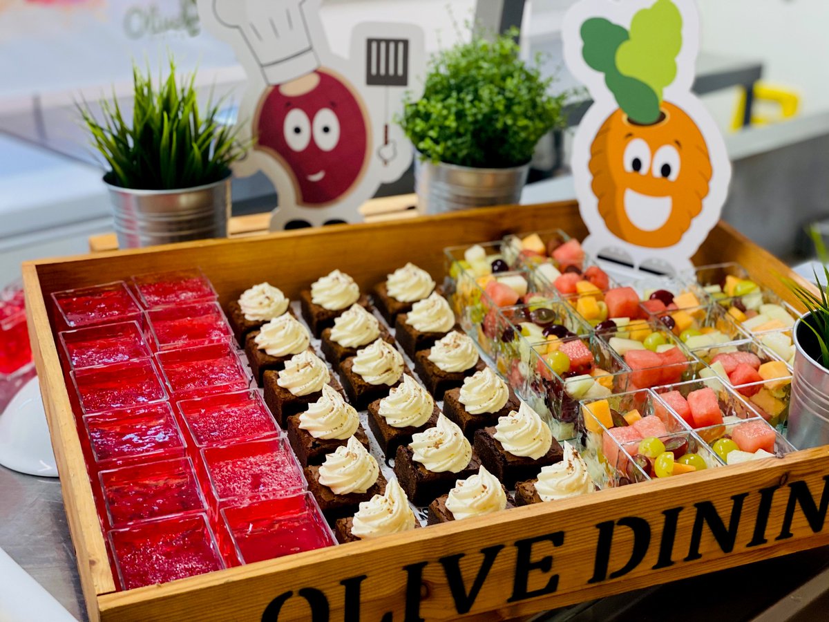 At Olive Dining, we provide healthy and delicious meals in both Primary and Secondary schools around the South East of England. Sometimes we even provide deliciously tempting treats.
For more information call Olive Dining on 01959 564700 or email info@olivedining.co.uk