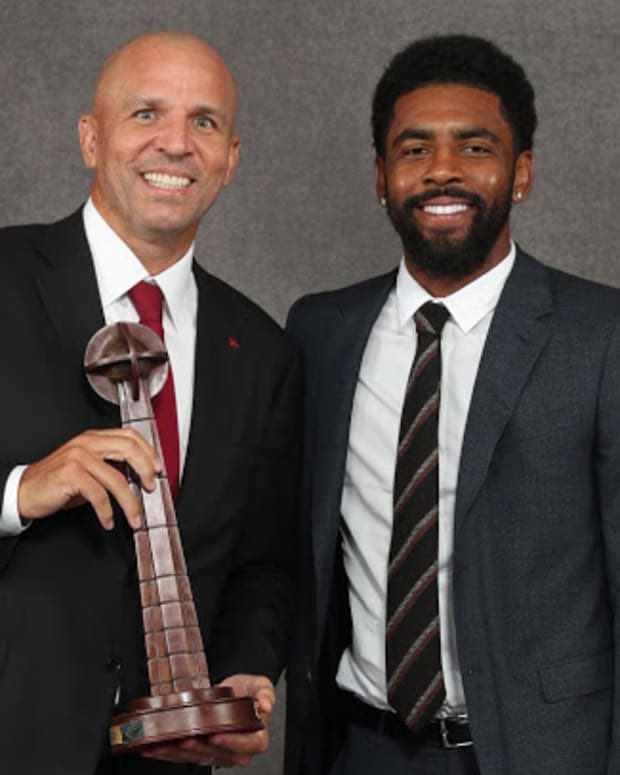 Jersey legends.

Happy birthday to Jason Kidd & Kyrie Irving! 