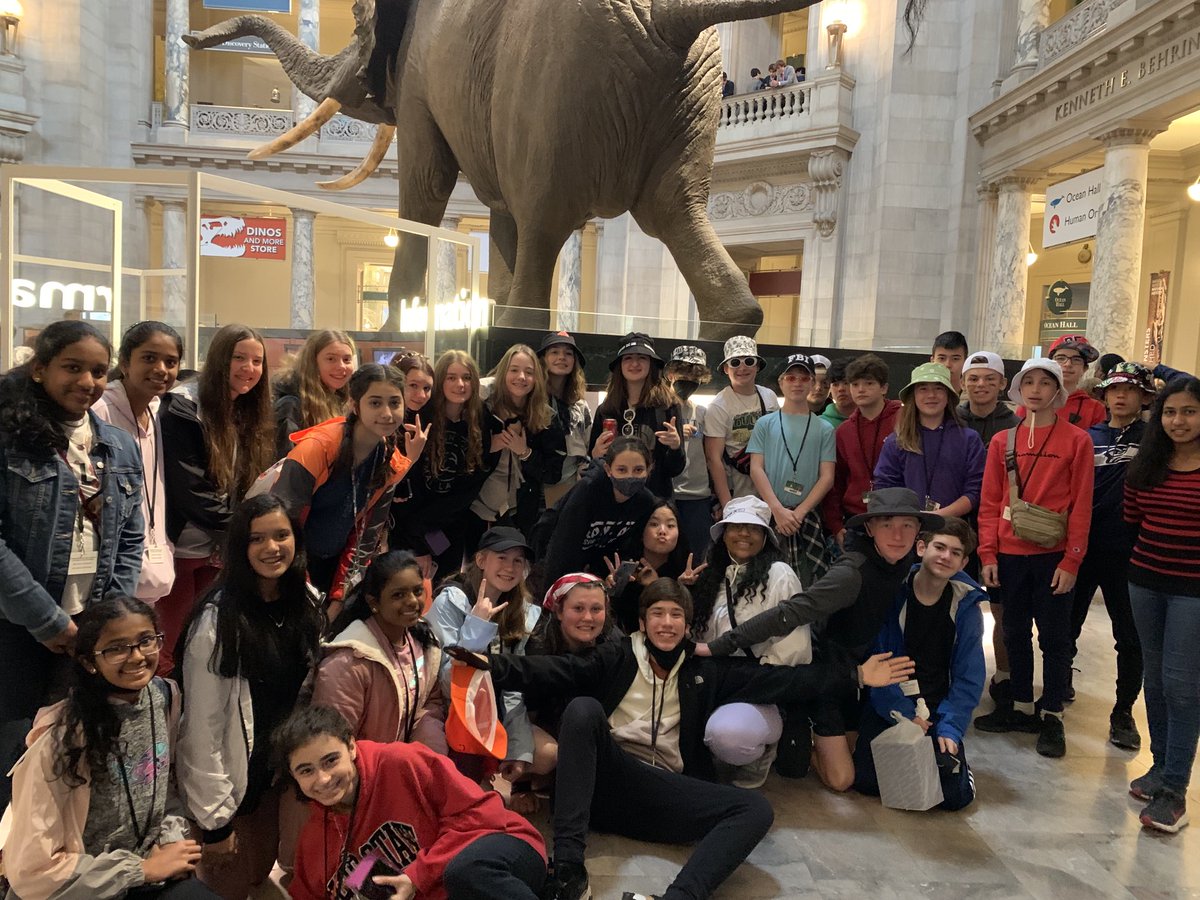 kmsDCbus2's tweet photo. Museum of Natural History and then getting our culture on at the Art Museum. https://t.co/e0oslE6GCn