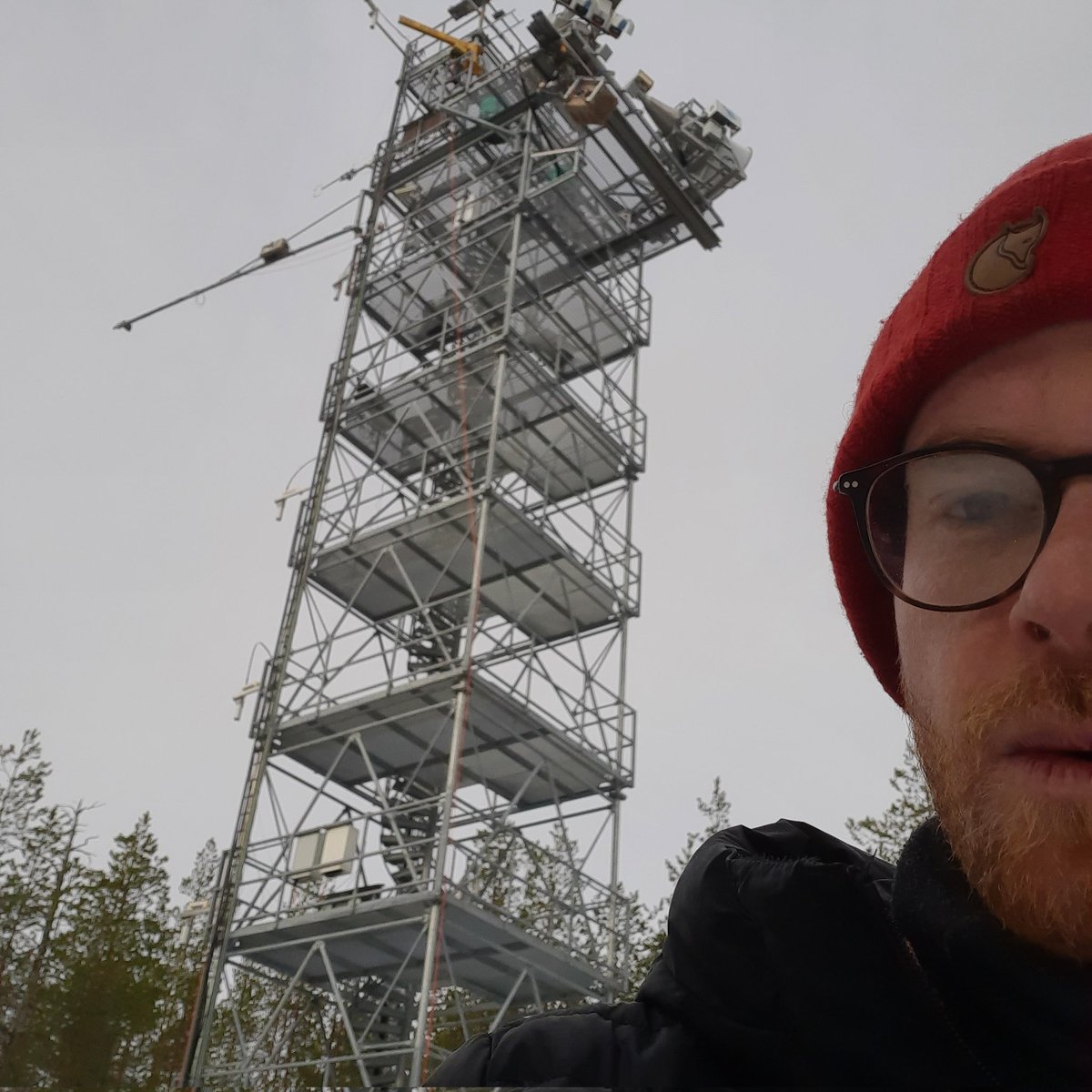 PerttiScience's tweet photo. #nordic #snow #research networking meeting at #Sodankylä. FINALLY met the #NordSnowNet people, and saw the impressive station. Thanks @FMI_Snow for hosting, and Finland's #1 #snowpit team @LeenaLeppaenen & Anna Kontu for field demo! https://t.co/dFLGbcXhM0