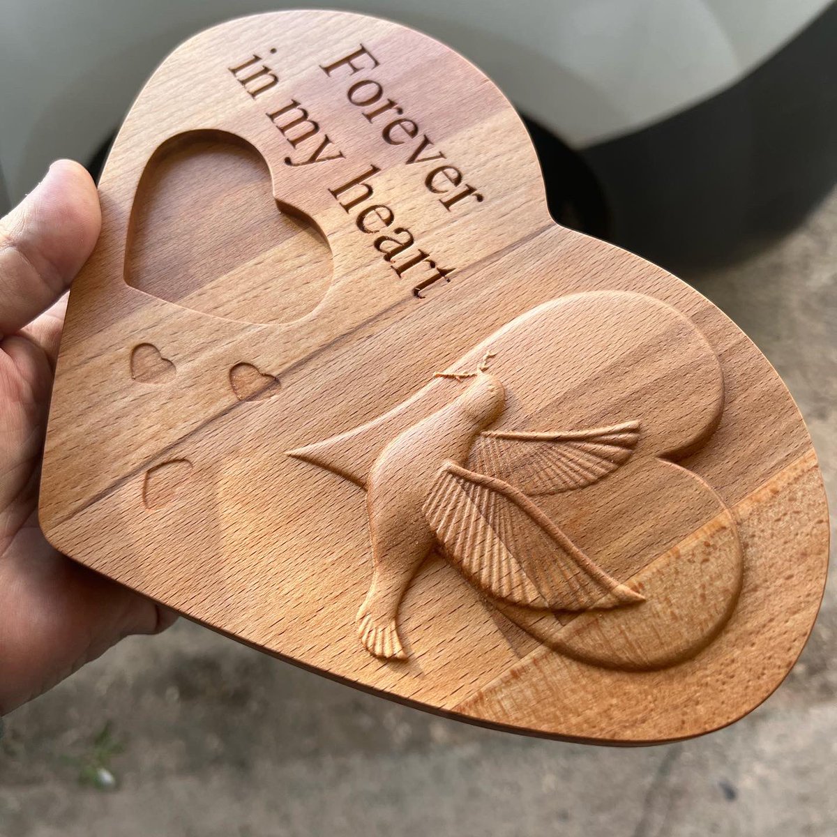 yourcraftstuff's tweet image. Top to big keepsake box finished , base tomorrow #keepsake #keepsakegifts #artsandcrafts and glue for magnets