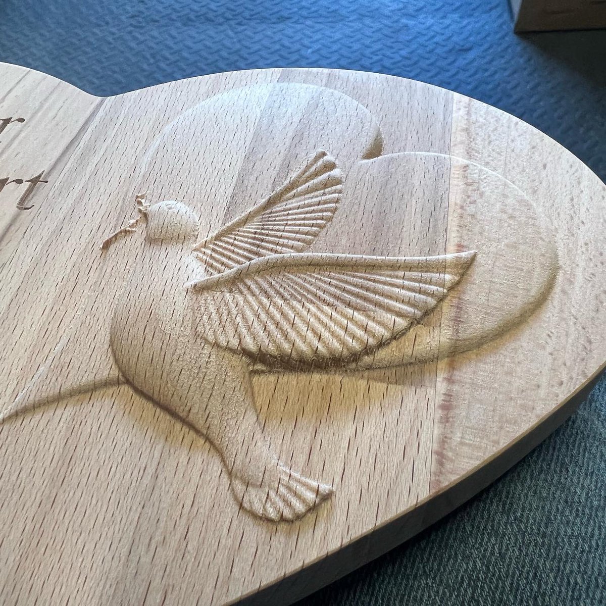 yourcraftstuff's tweet image. Top to big keepsake box finished , base tomorrow #keepsake #keepsakegifts #artsandcrafts and glue for magnets