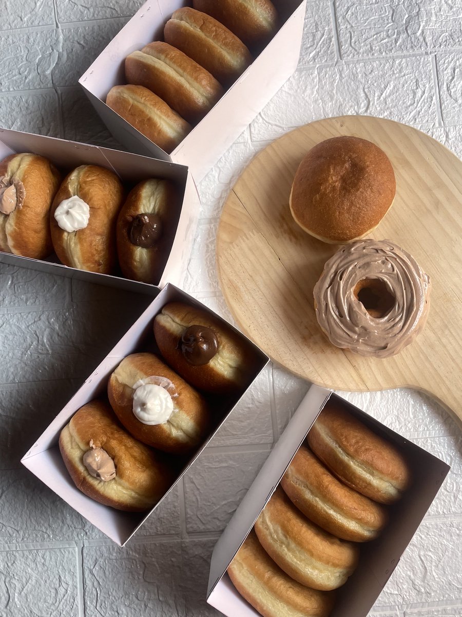 teemssx's tweet photo. Hello Twitter fam❤️

Support my hustle. Order for your fresh, fluffy, soft and yummy donuts 🍩 
Just a dm away 
Follow like and repost please 
Thank you https://t.co/0ERmiVmtV0