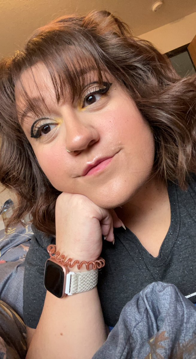 msicktoe's tweet image. When you are halfway through getting ready for the concert of your dreams and it gets canceled 😭 hope jake has a speedy recovery and love and light to @GretaVanFleet ☀️💕