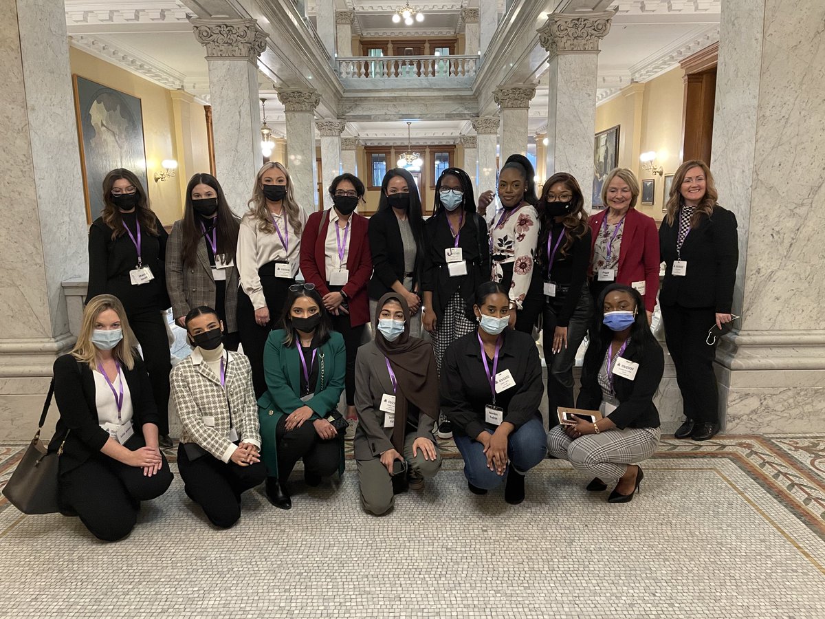 TMUWomeninHouse's tweet image. Many thanks to NDP MPPs ⁦⁦@BhutilaKarpoche⁩ &amp;amp; ⁦@JILLSLASTWORD⁩ for meeting w/ our students at Queen's Park today. So inspirational!