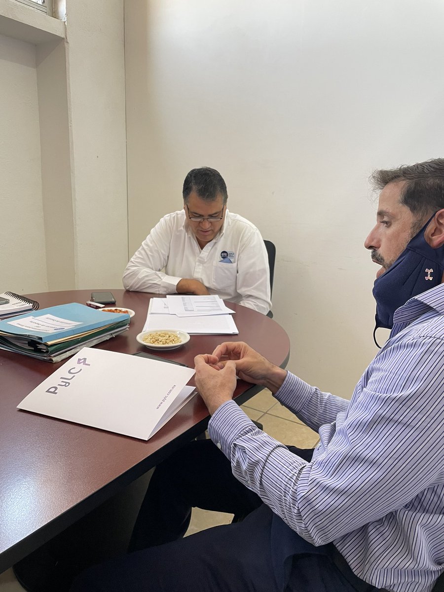 marcohgr's tweet image. #Agenda📔 | Reunido con #EloyCerda, Director de #PYLC, @JPPerezB y @JorgeAMedina74 de @CODEGuanajuato, buscamos alianzas estratégicas que fortalezcan nuestra #InfraestructuraDeportiva e impulsen el desarrollo y al #AltoRendimiento en la disciplina de patinaje sobre hielo. ⛸