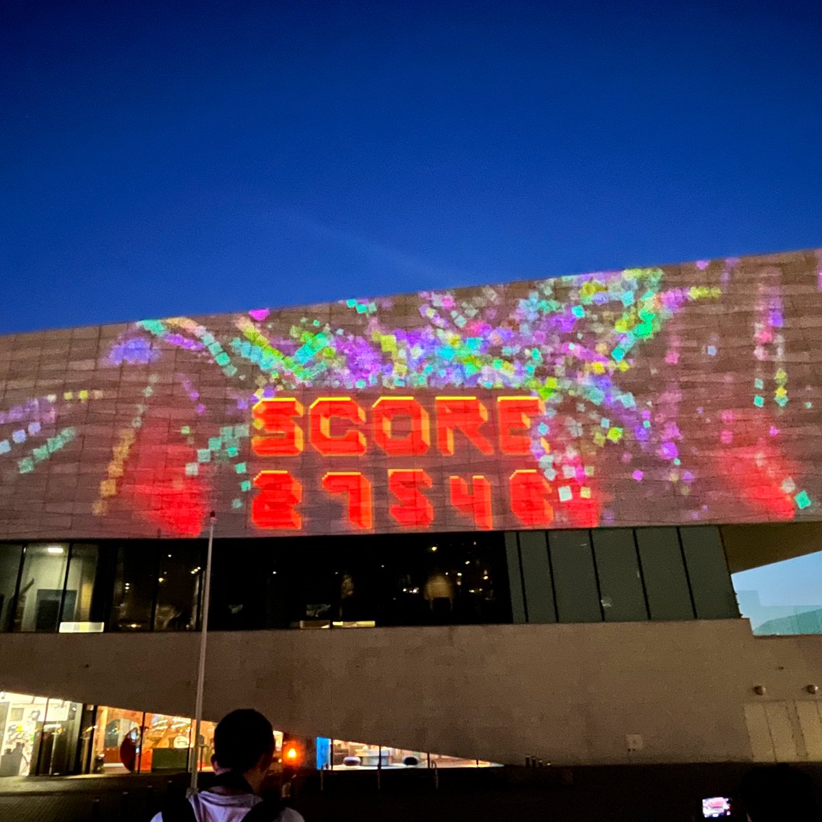 DefProcEng's tweet image. All lit-up 🔥 #WeAreGame is outside @MuseumLiverpool until 10pm! 

Head on down and see if you can beat the current high score: 37.2K 😎

@FocalStudiosLtd @aptdotcreative @CultureLPool 

#WeAre #WeAreCommunity