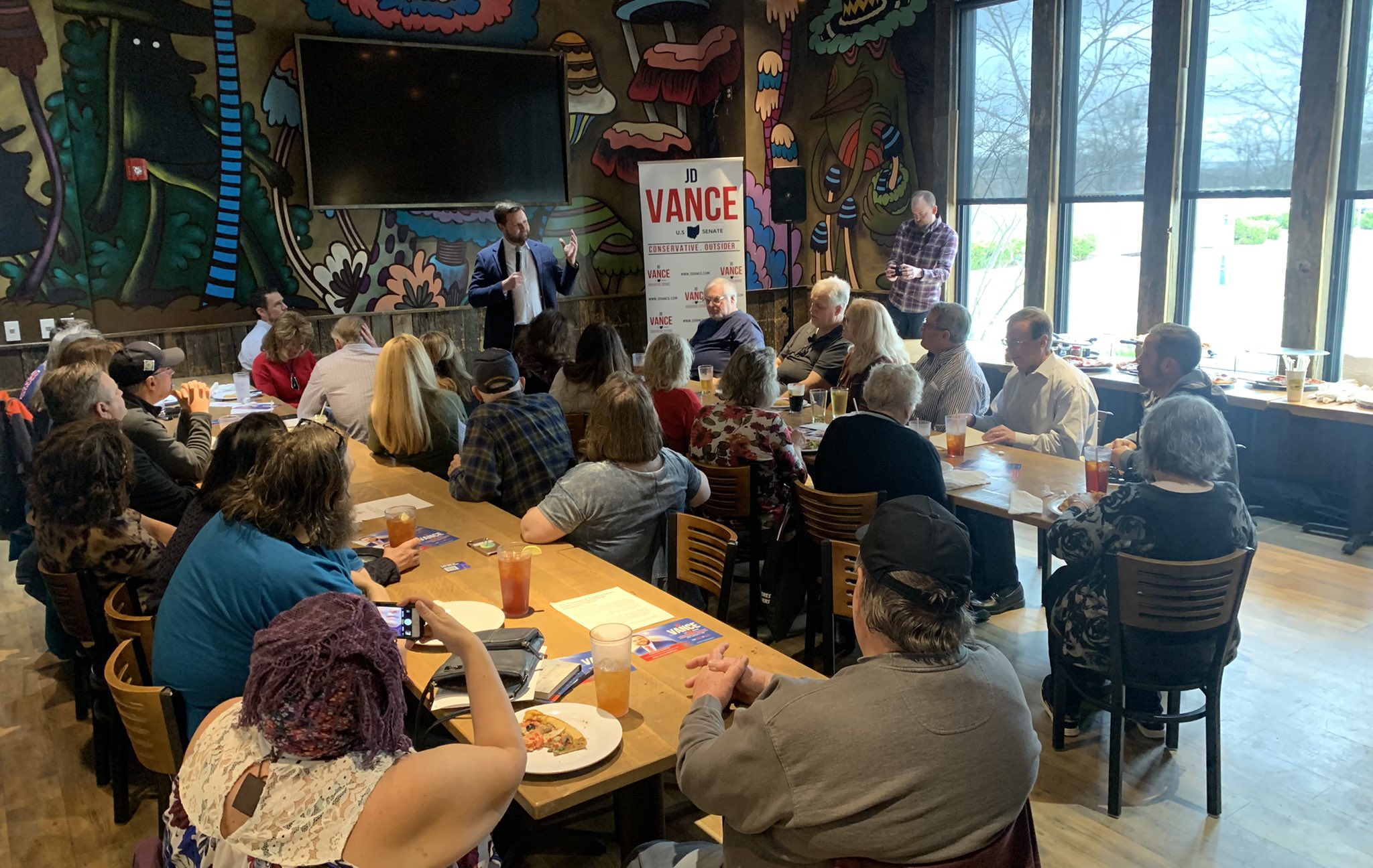JD Vance for U.S. Senate Press on Twitter "📍NEW ALBANY, OH JDVance1