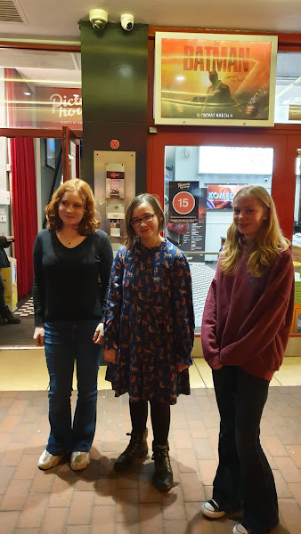 silvercatfilms's tweet image. It was great seeing Dead Susan on the big screen! The UK premiere was at Komedia as part of Oska Bright’s Other Worlds night last Thursday and came with an impromptu reunion.