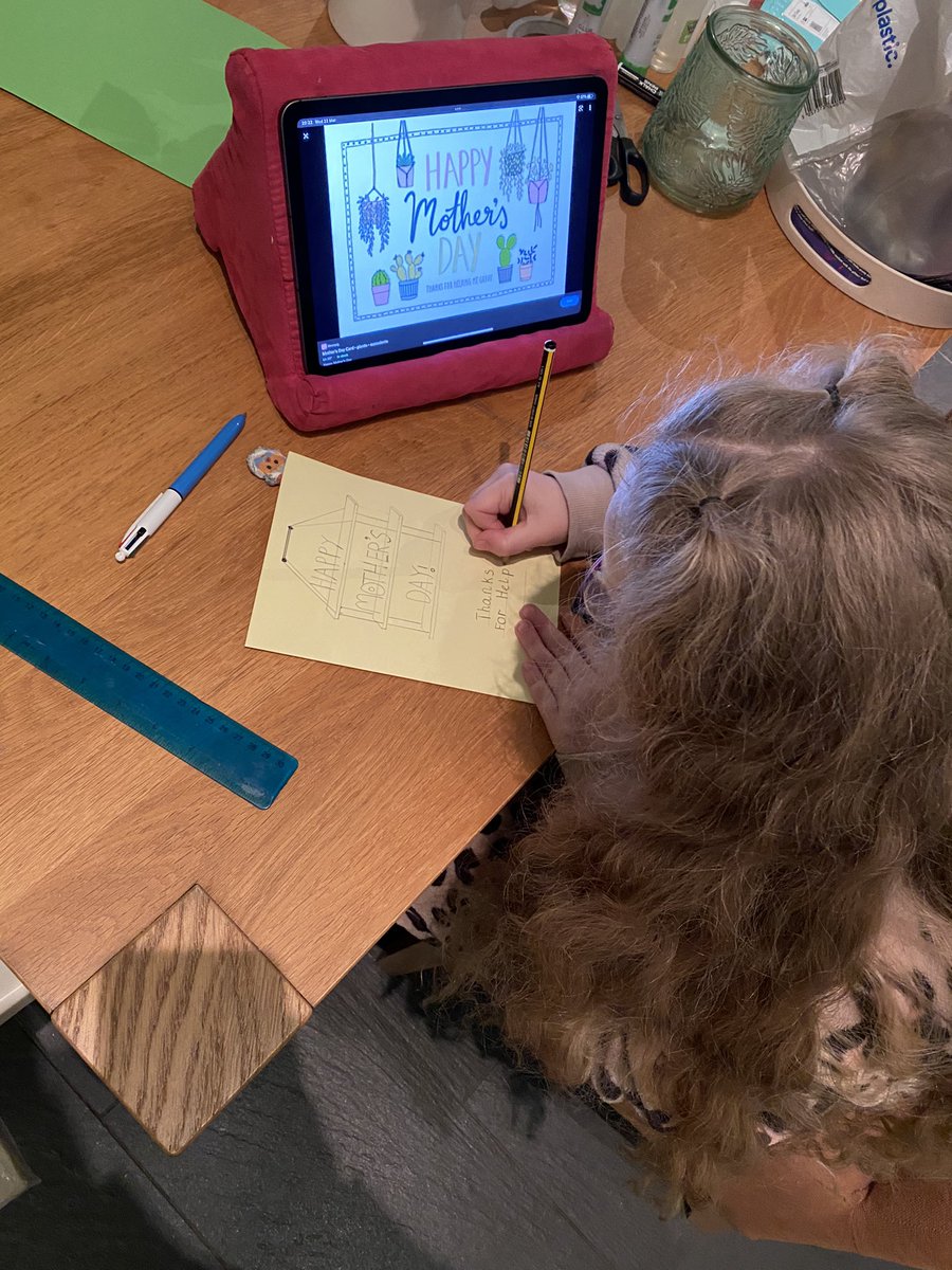 MrC_REHumanitiy's tweet image. Preparations for Mother’s Day are underway…… Step 1, the card………… (Homemade of course) #donttellmum #secretplanning #MothersDay