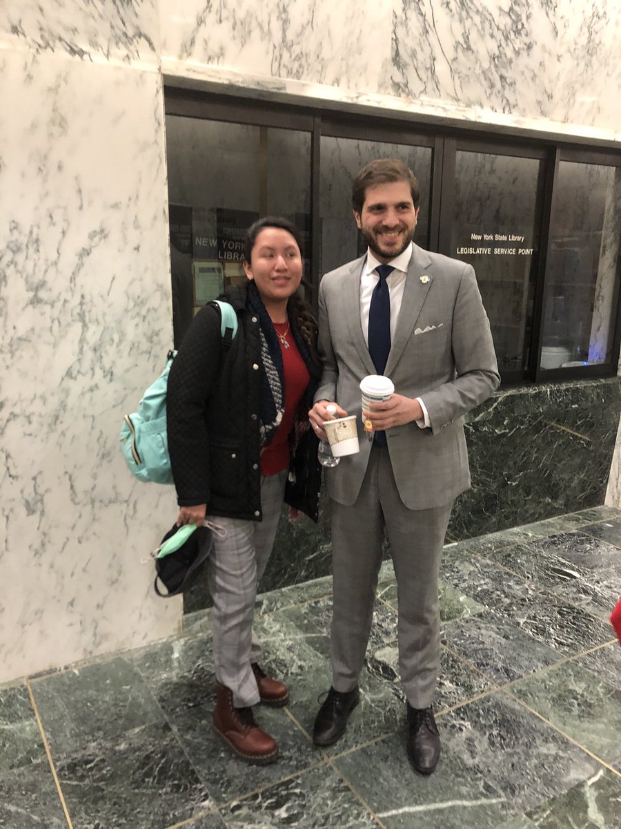 gothichijabi's tweet photo. With some of my fantastic students from @NYPIRG @HunterNYPIRG on our #Red4HigherEd day with @PSC_CUNY calling on @GovKathyHochul @CarlHeastie @AndreaSCousins to keep that $500 mil in the state budget ♥️♥️♥️ https://t.co/Nn1edMdF2j