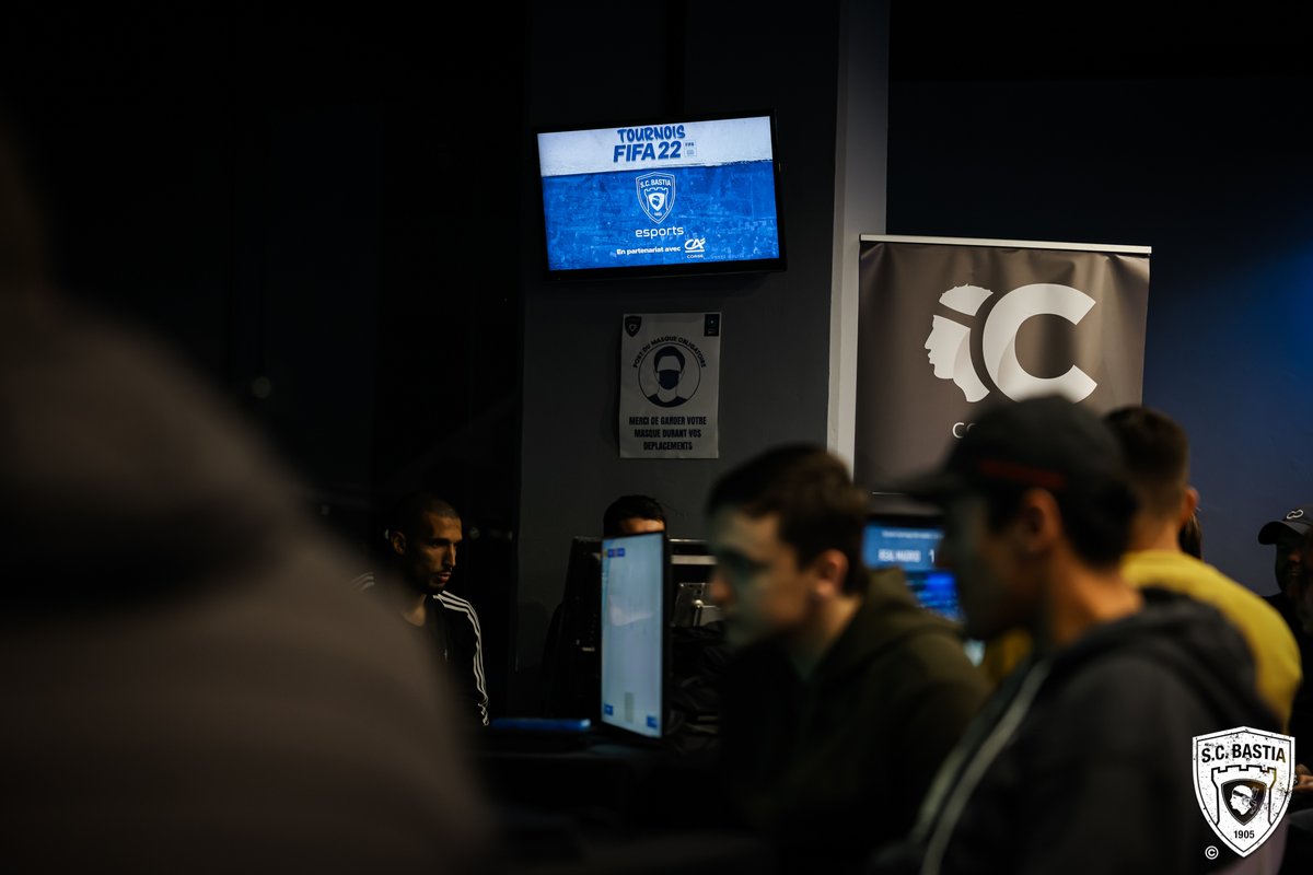 SCBastia's tweet image. 🤩 A l&apos;occasion de la trêve, @SCBastiaEsports a organisé un tournoi interne #FIFA22 en compagnie des joueurs du @SCBastia, de nos partenaires E-Sports et bien-sûr des gagnants de notre concours !

📍Stade Armand Cesari 

💙Un beau moment de convivialité

@CAdelacorse 
#SCBESPORTS