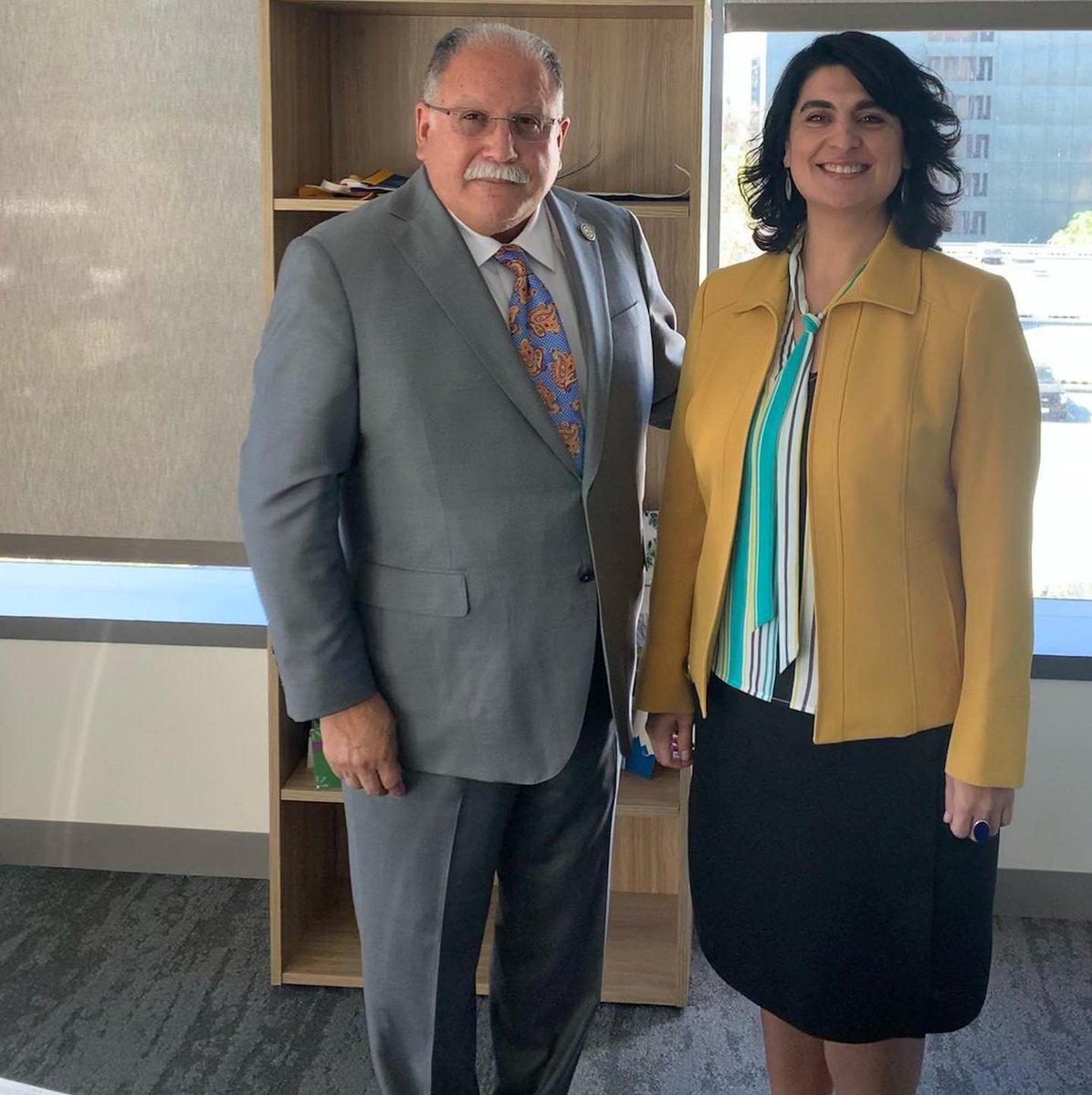 AsmJoseMedina's tweet photo. #RiversideRepresent in Sacramento...I enjoyed meeting with Karla Lopez del Rio, Executive Director of the Community Action Partnership of Riverside County. Thank you for visiting us in our swing space office! #ad61 https://t.co/hDbDU4Y44e