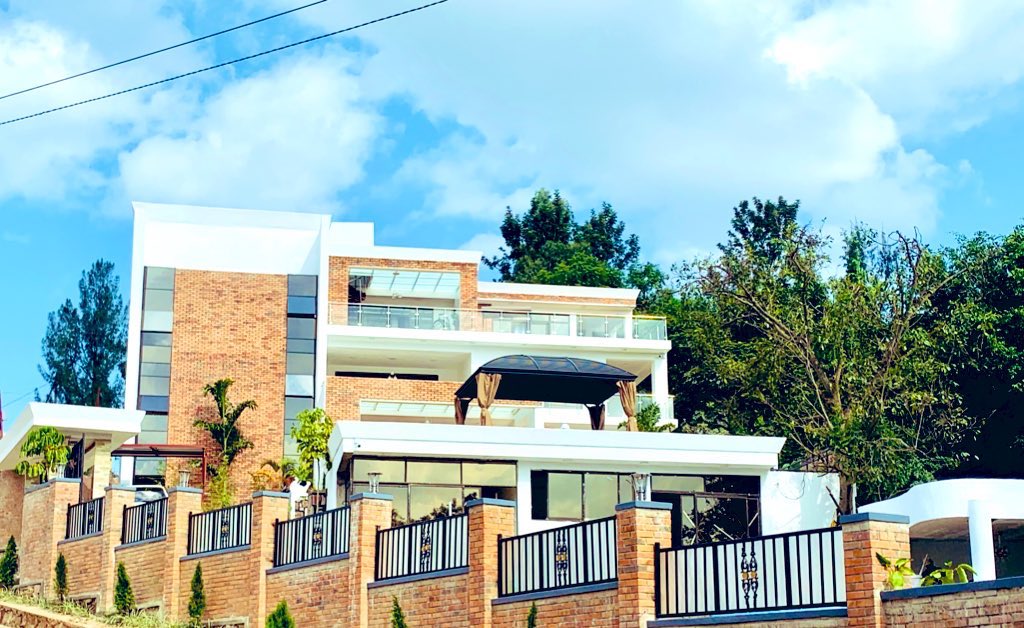 seziberaco's tweet photo. Our first #greenbuilding Architecturally, thanks @PrimeCementRw @RulibaClays and mostly the #client to accept the concept. #design #build #greenrwanda https://t.co/Hio2g1wPDo