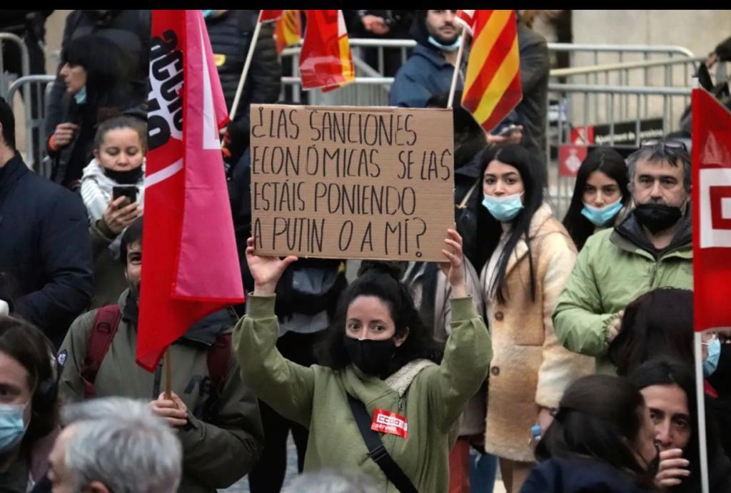 LuisCastroTV's tweet image. Hoy en la Plaza Urquinaona en Barcelona, España...
#barcelonareact