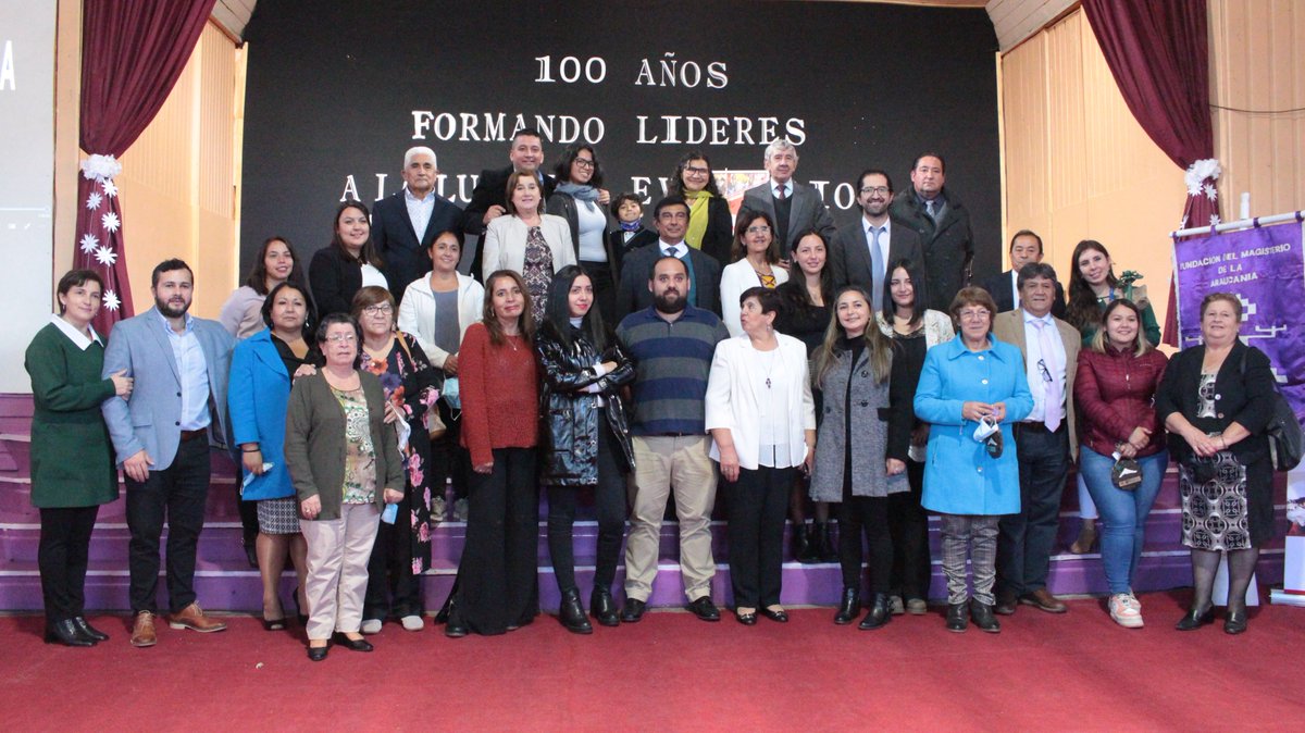 fmdacl's tweet photo. 📍Compartimos algunas imágenes de la celebración de los 100 años de vida 🎂 de la Escuela N5 San Gabriel de #Melipeuco organizada por la Escuela y su Director Subrogante Carlos Soto. https://t.co/cAVhR6TKvV