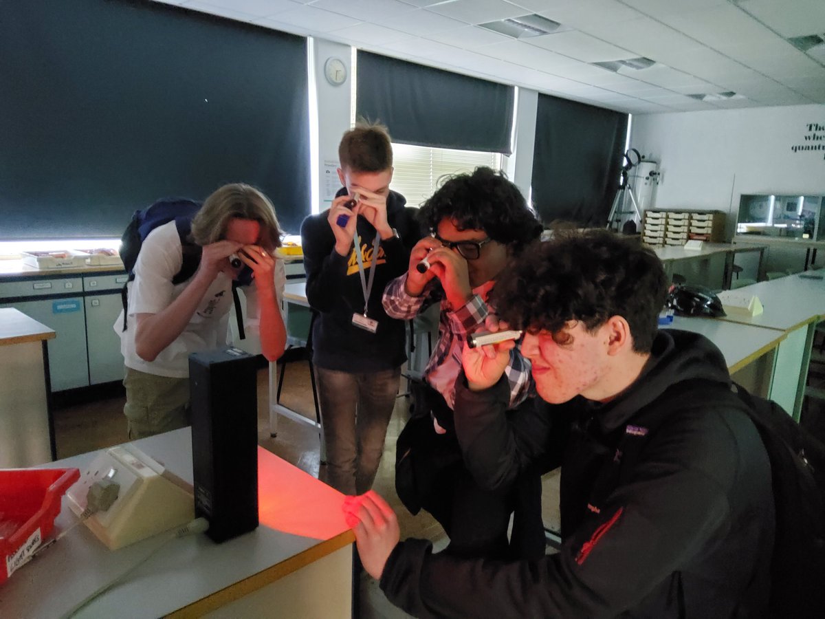 Quantum Physics for year 12's today, Here are some of them looking at the spectra of neon!