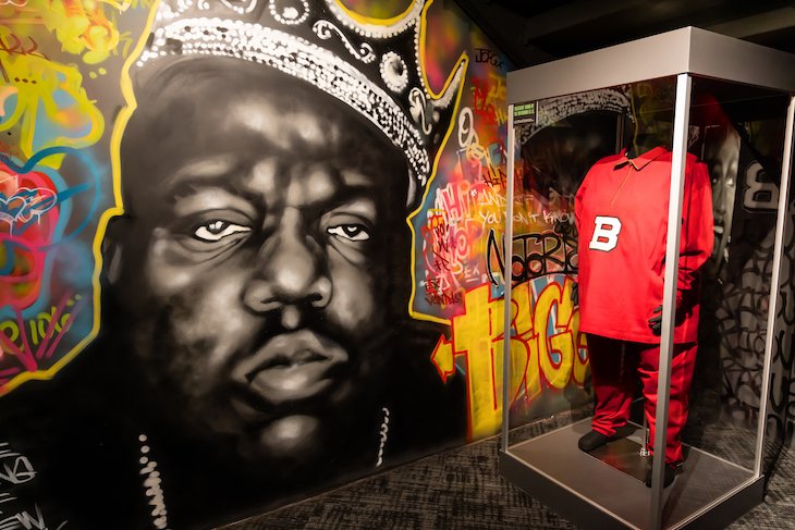 VDAinc's tweet photo. VDA teamed up with Running Subway to help facilitate @risenyofficial, a one-of-a-kind  #experiential attraction that connects people to NYC’s most iconic moments. Check out our activation: a pop-cultural evolution gallery that features some of the most star-studded artifacts. https://t.co/Vf9mkmsAhI