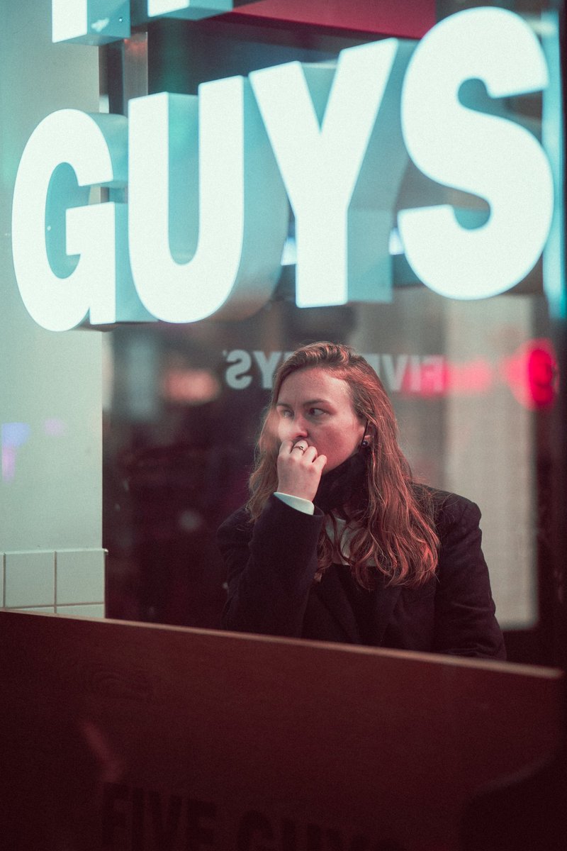 Thinking about guys? Gn Friends #streetphotography