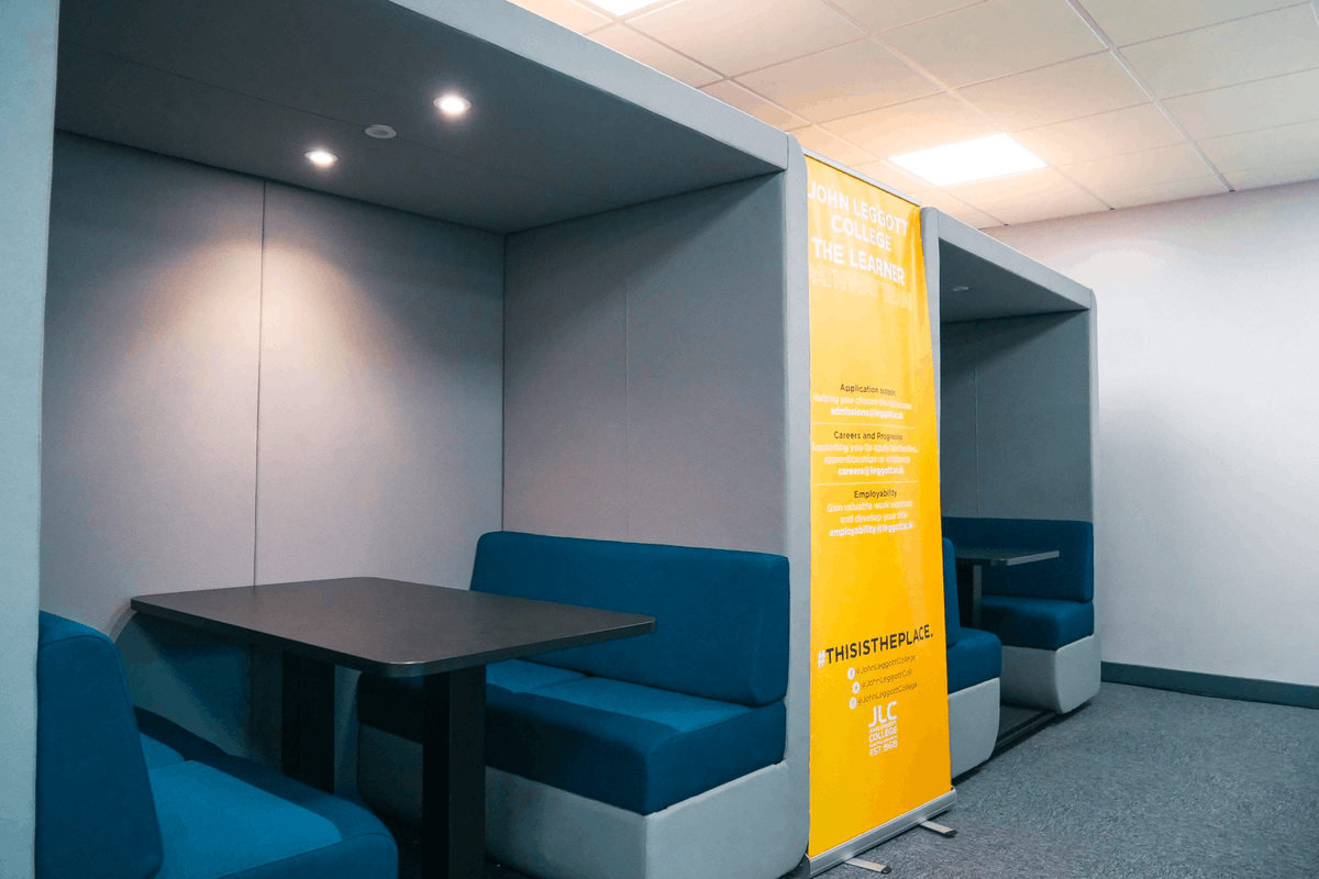 HarlequinOF's tweet photo. We recently installed some booths into one of our local colleges. 

They were so pleased with the finished result, they get used regularly and the colour match was spot on.

Like what you see?

Call us today! 01724 271494 

#officefurniture #collegelife #breakout #boothdesign https://t.co/Ey50OCAYB9